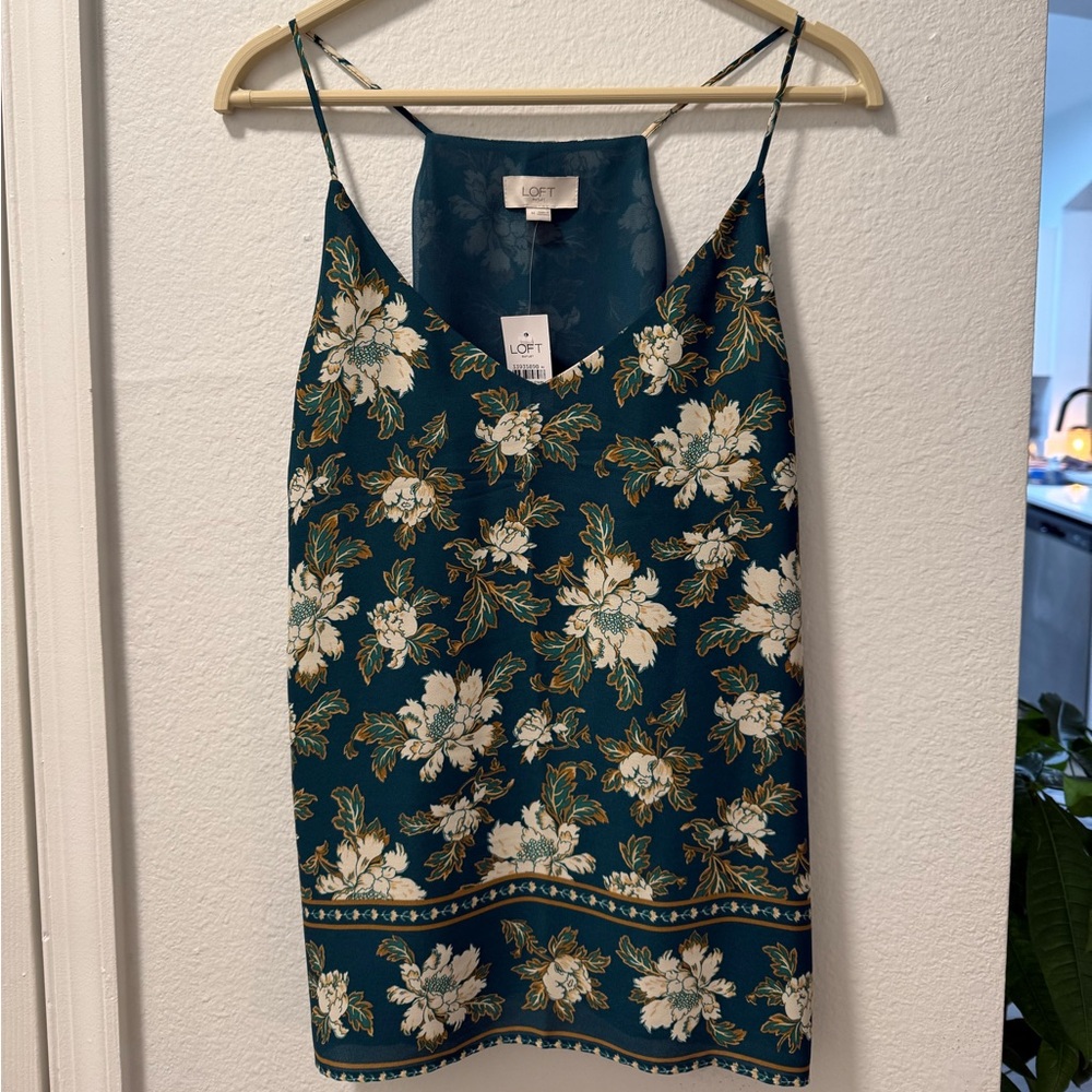 LOFT Outlet Green and White Floral Sleeveless Camisole Size Medium NWT